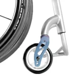 צינור הטיטניום הארגונומי בשלדה הקדמית של כיסא הגלגלים HEKA
